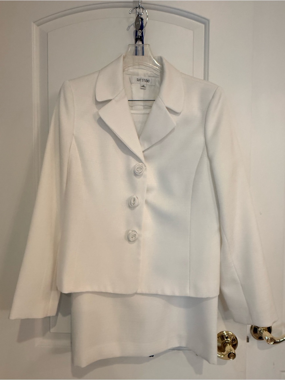 Suit Studio White Tailored Button-Front Blazer